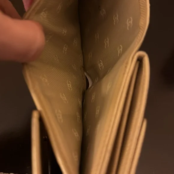 Chanel tan compact wallet. Pre loved condition. - Picture 6 of 9